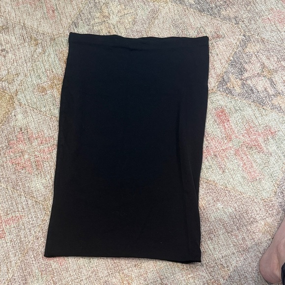 H&M Classic Basic Black Pencil Skirt - Picture 1 of 2